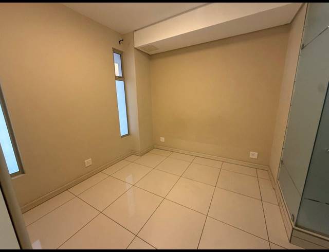 2 BEDROOM APARTMENT TO LET IN ROSEBANK